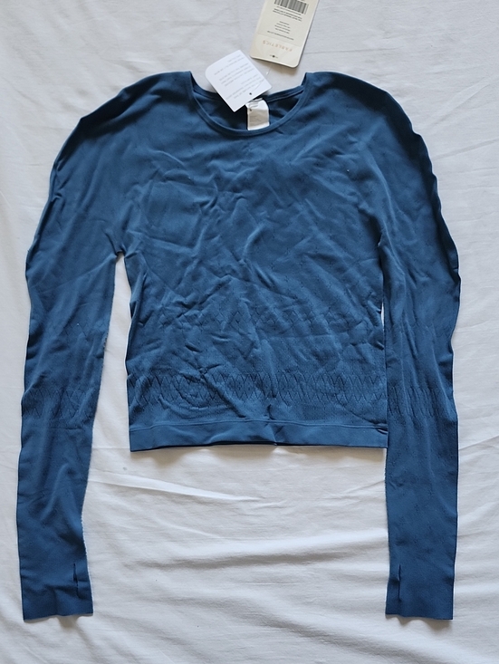Fabletics Tops - Fabletics Slate Blue Seamless Long Sleeve Crop Workout Top Thumbholes Size S NWT